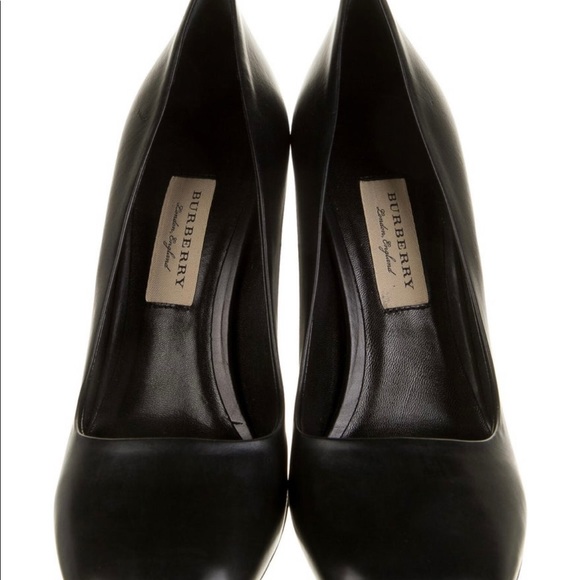 Authentic Leather Pumps - Picture 4 of 6